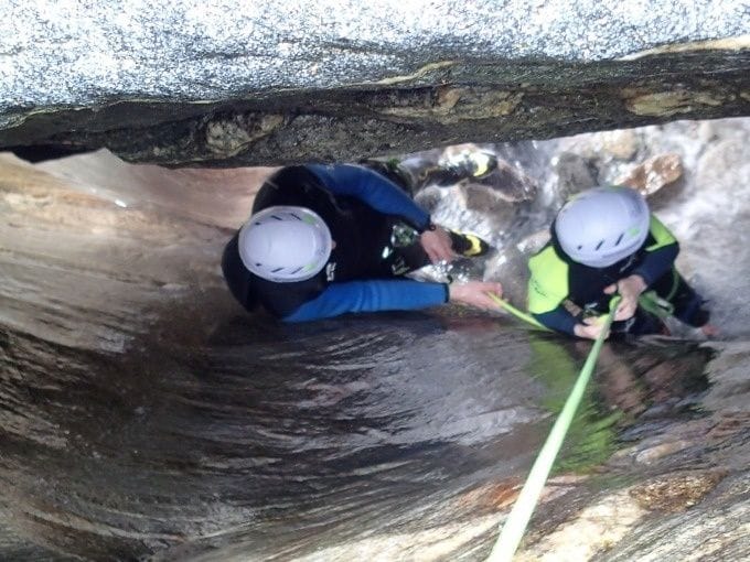 Verzascatal Canyoning Corippo Schlucht Basic für Anfänger 