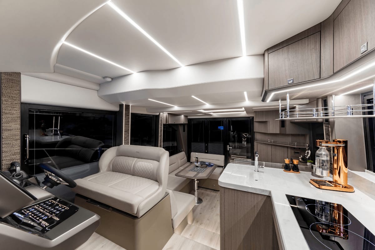 “Event-Night Yachtcharter” mit Skipper
