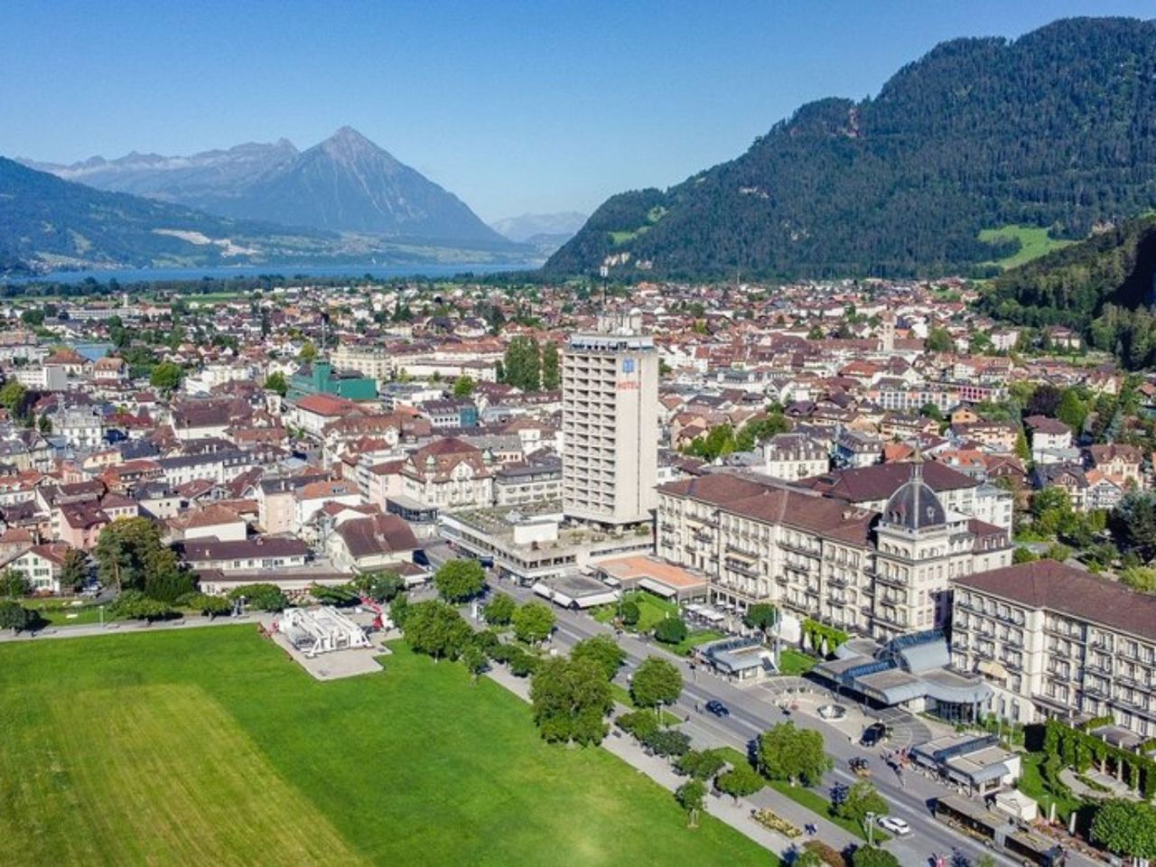 Ab Zürich: Tagestour Seen, Berge und Abenteuer