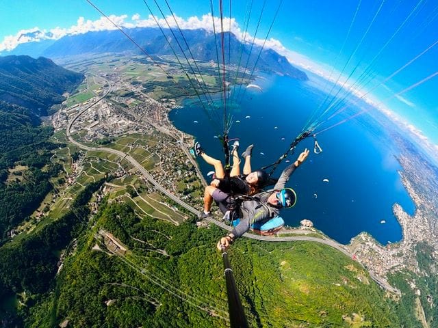 Tandem-Gleitschirmfliegen bei Montreux