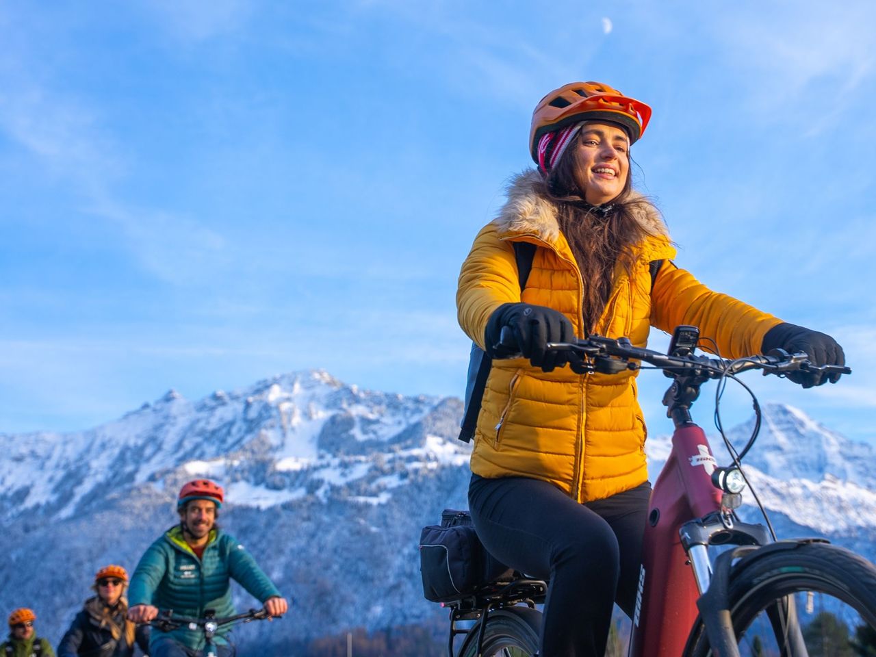 Scenic Winter E-Bike Tour durch die Region Interlaken