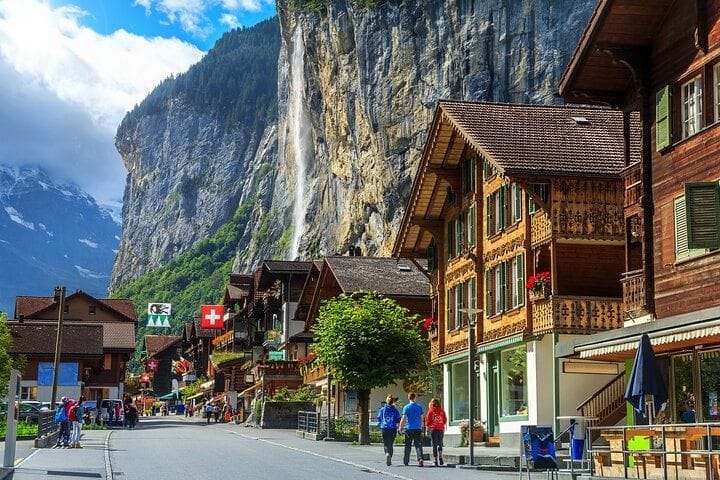 Da Lucerna: tour di un giorno in piccolo gruppo a Lauterbrunnen e Mürren