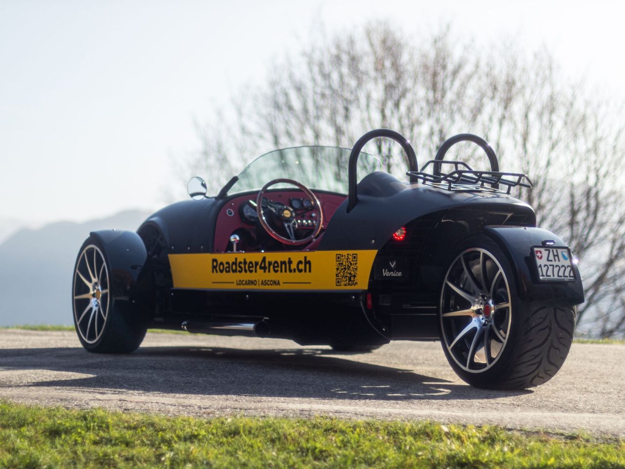 Locarno: Fahrt mit einem 3 rädrigen Vanderhall (Roadster)