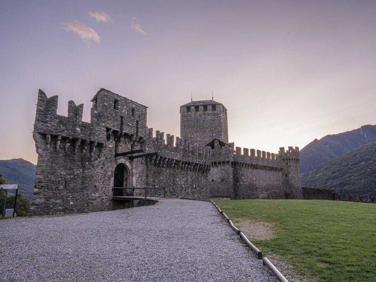 Tagesticket Burg Montebello in Bellinzona