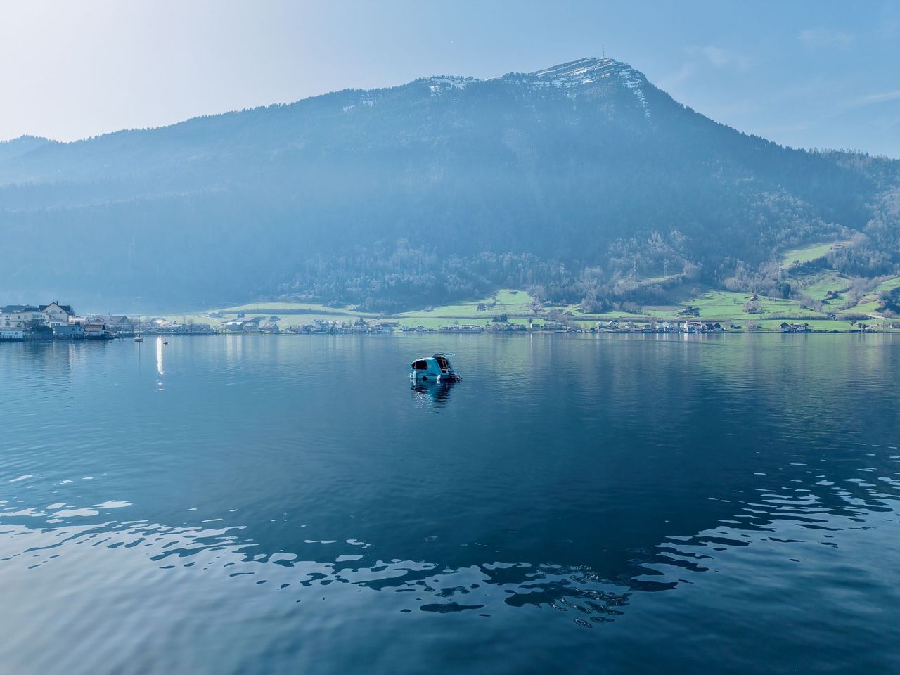 Romantische Übernachtung im Floaty auf dem Zugersee ab Arth