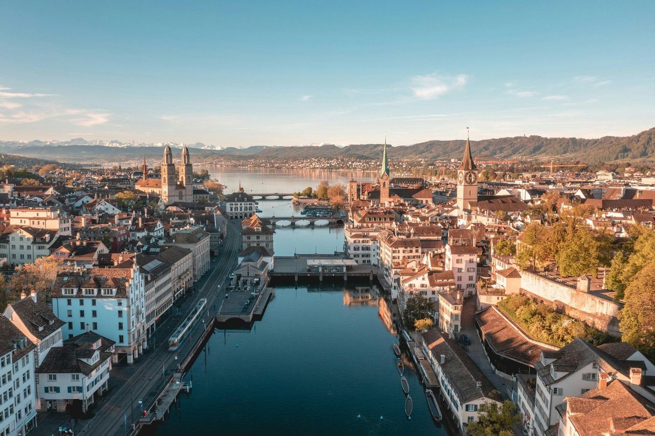 Private Banking und Luxus-Shopping Tour mit Champagner in Zürich