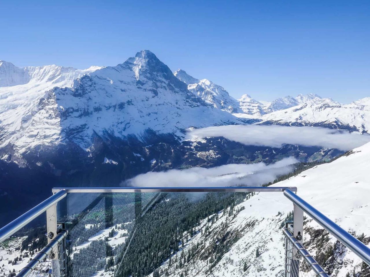 From Lauterbrunnen: private full-day tour to lakes, waterfalls, and mountain villages