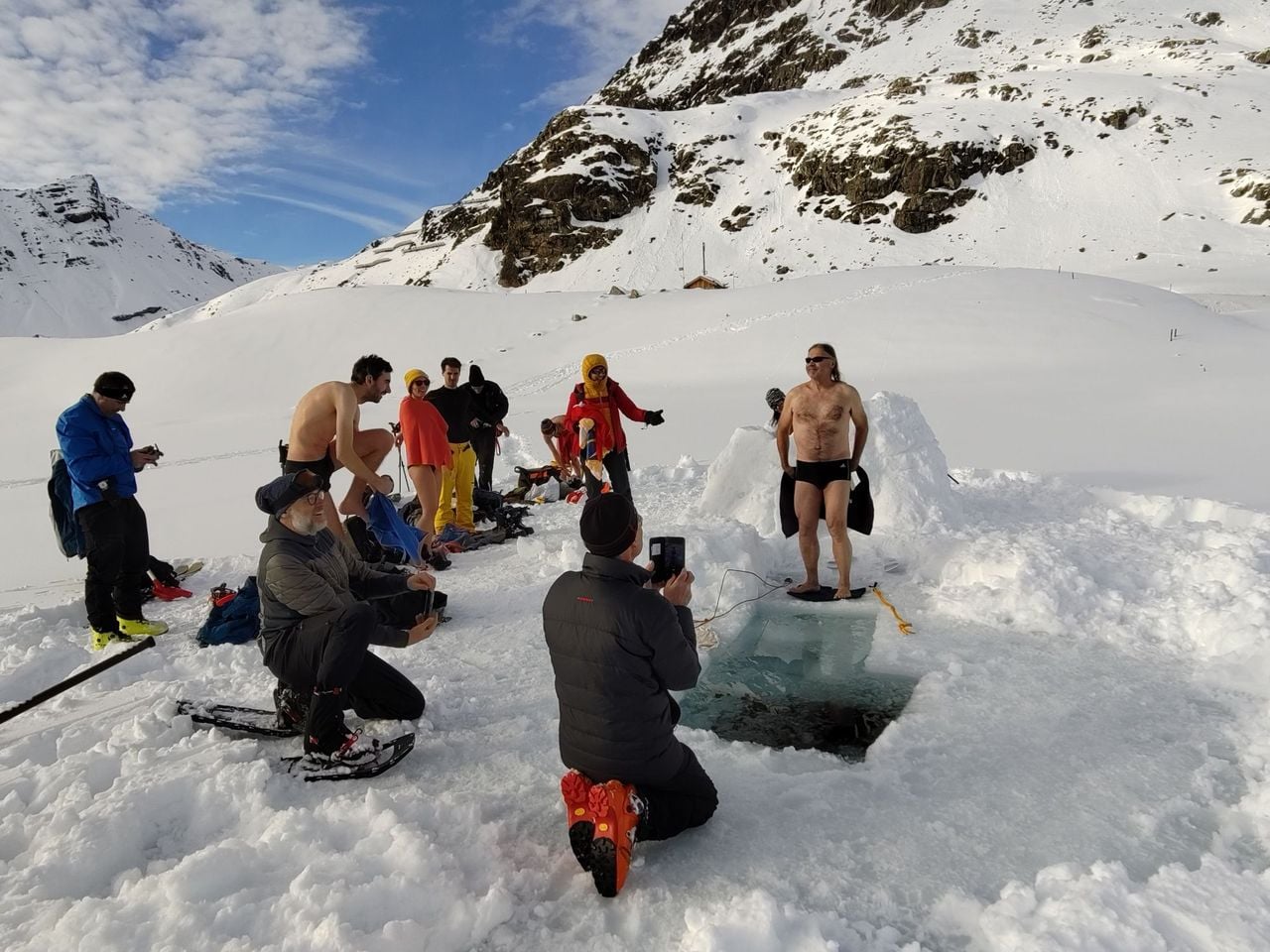 Eisbade-Event in der Natur für Gruppen