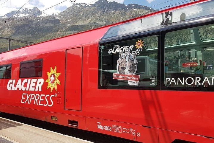 Depuis Zurich : excursion privée d’une journée à bord du Glacier Express, de Coire à Brigue
