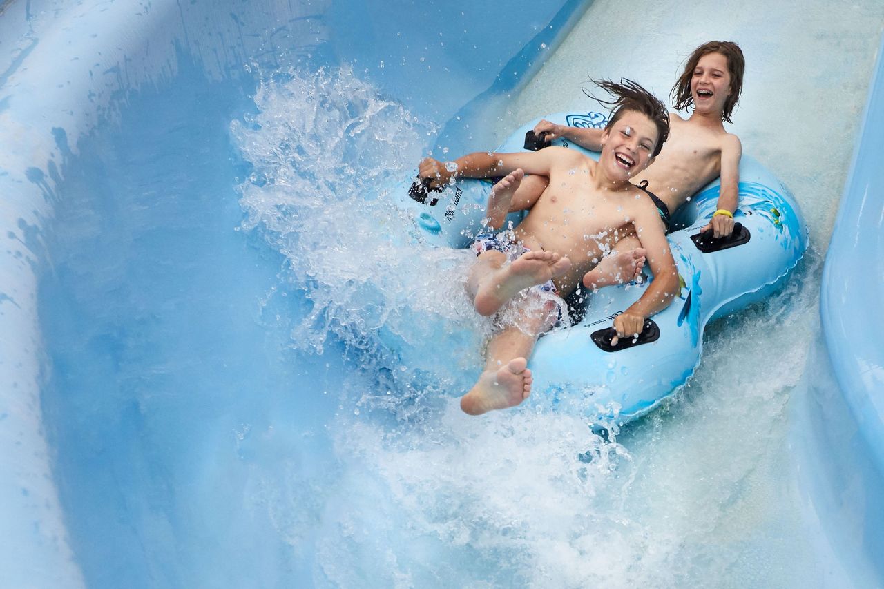 Alpamare Ticket: Wasserspass mit Pools, Saunawelt und Rutschen