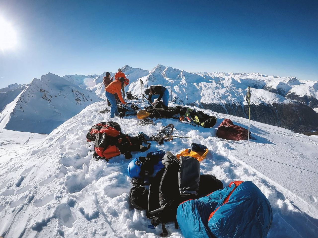 Snowshoeing and paragliding in Davos