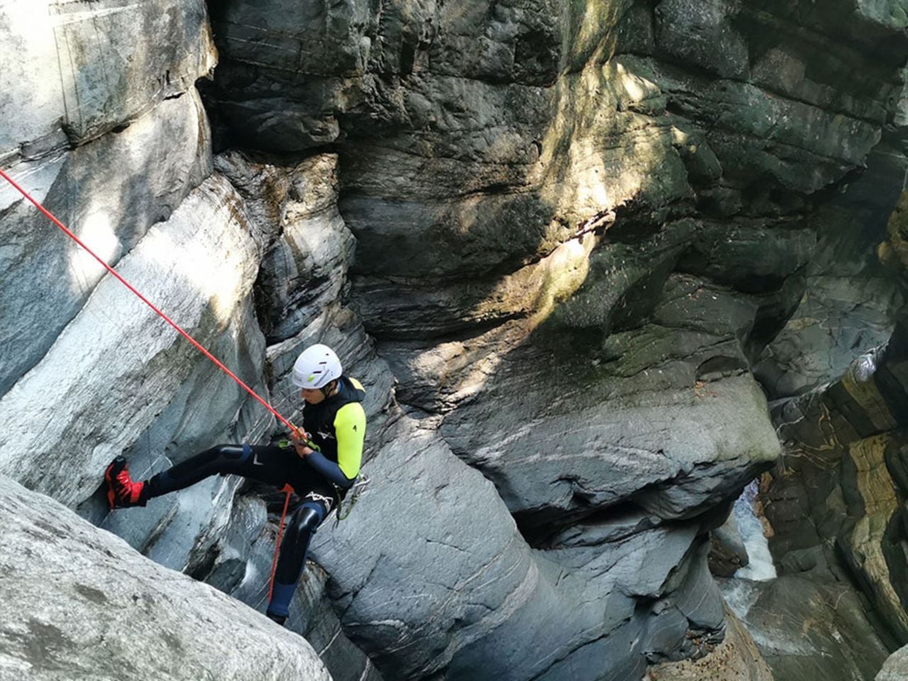 Lodrino Canyoning für Erfahrene ab Cresciano