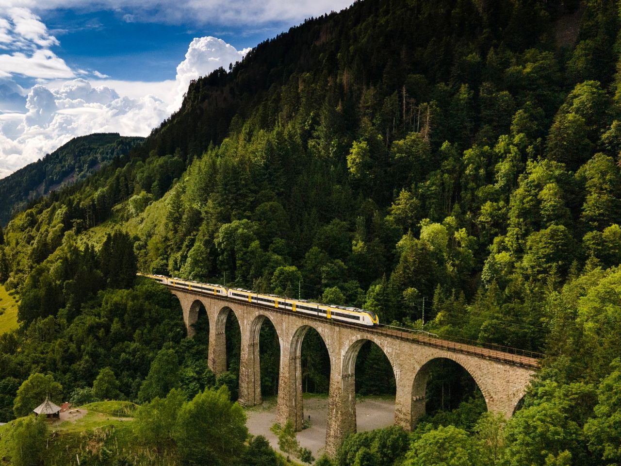 Busfahrt ab Basel: Kultur und Genuss im Schwarzwald