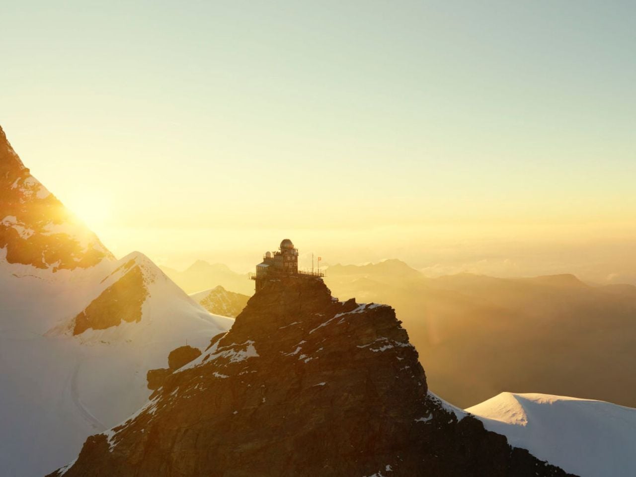Von Lausanne: Bustour nach Interlaken und zum Jungfraujoch