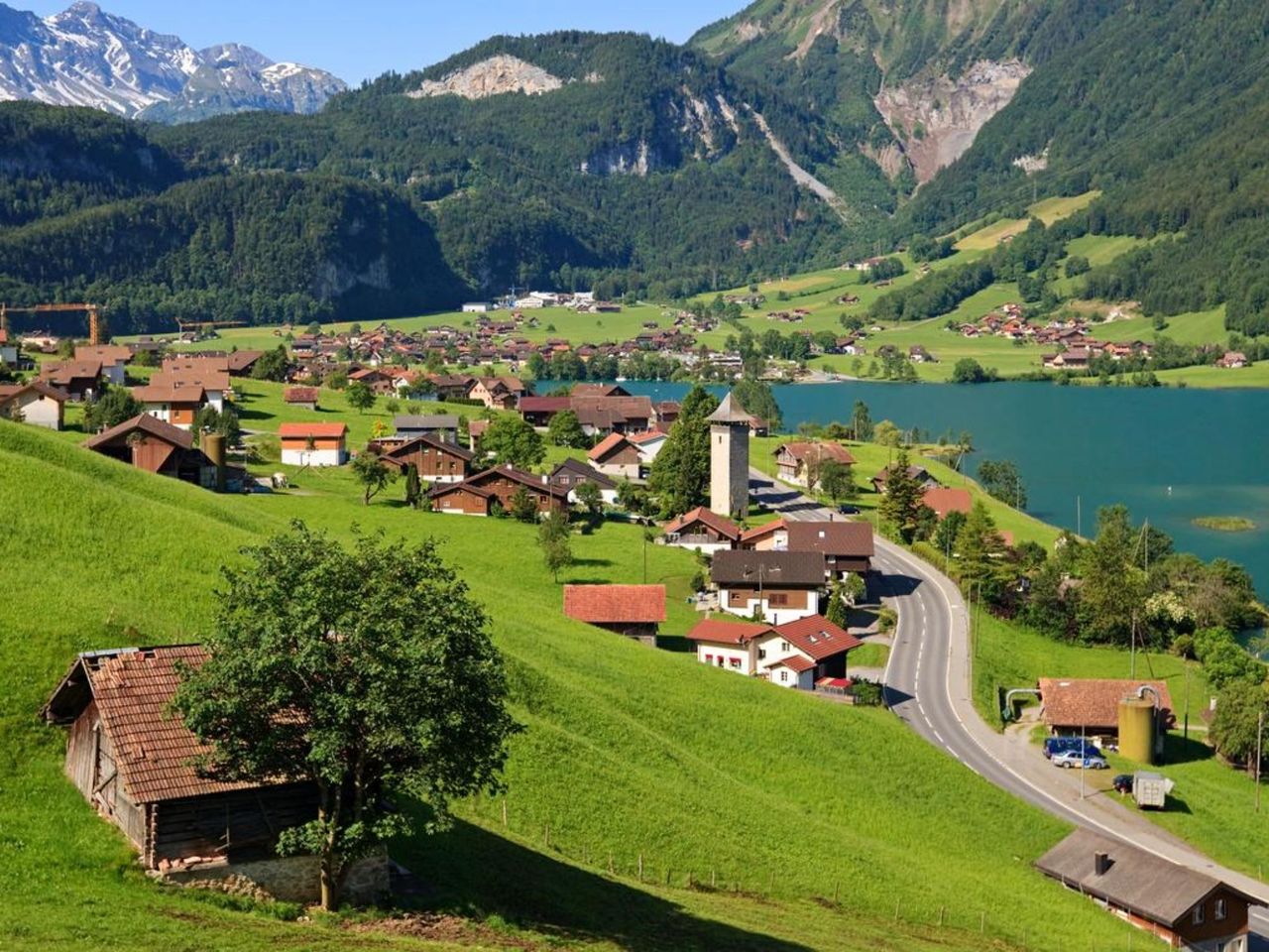 Ab Lauterbrunnen: Private Drehort-Rundfahrt zu "Crash Landing on You"