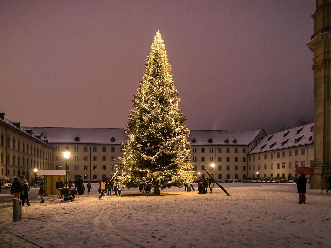 Winterlicher Genussbummel unter Sternen in St. Gallen