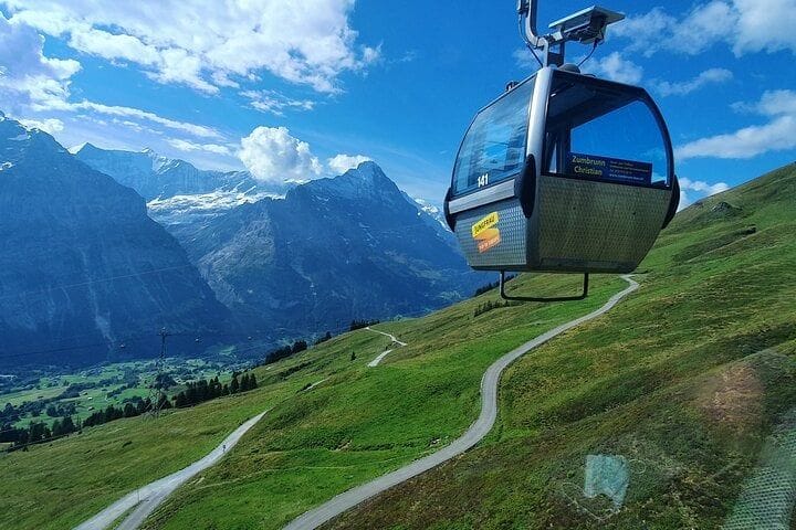 Au départ de Berne : randonnée en petit groupe de Grindelwald First au Bachalpsee
