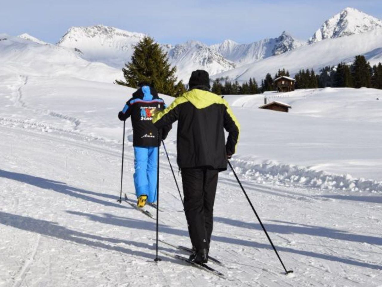 Private cross-country skiing lessons for all levels in Arosa