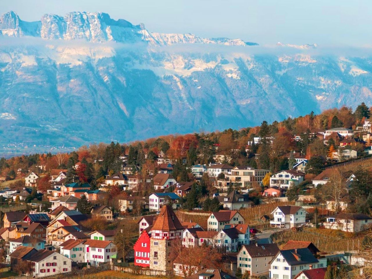 From Lucerne: Private day trip to four countries