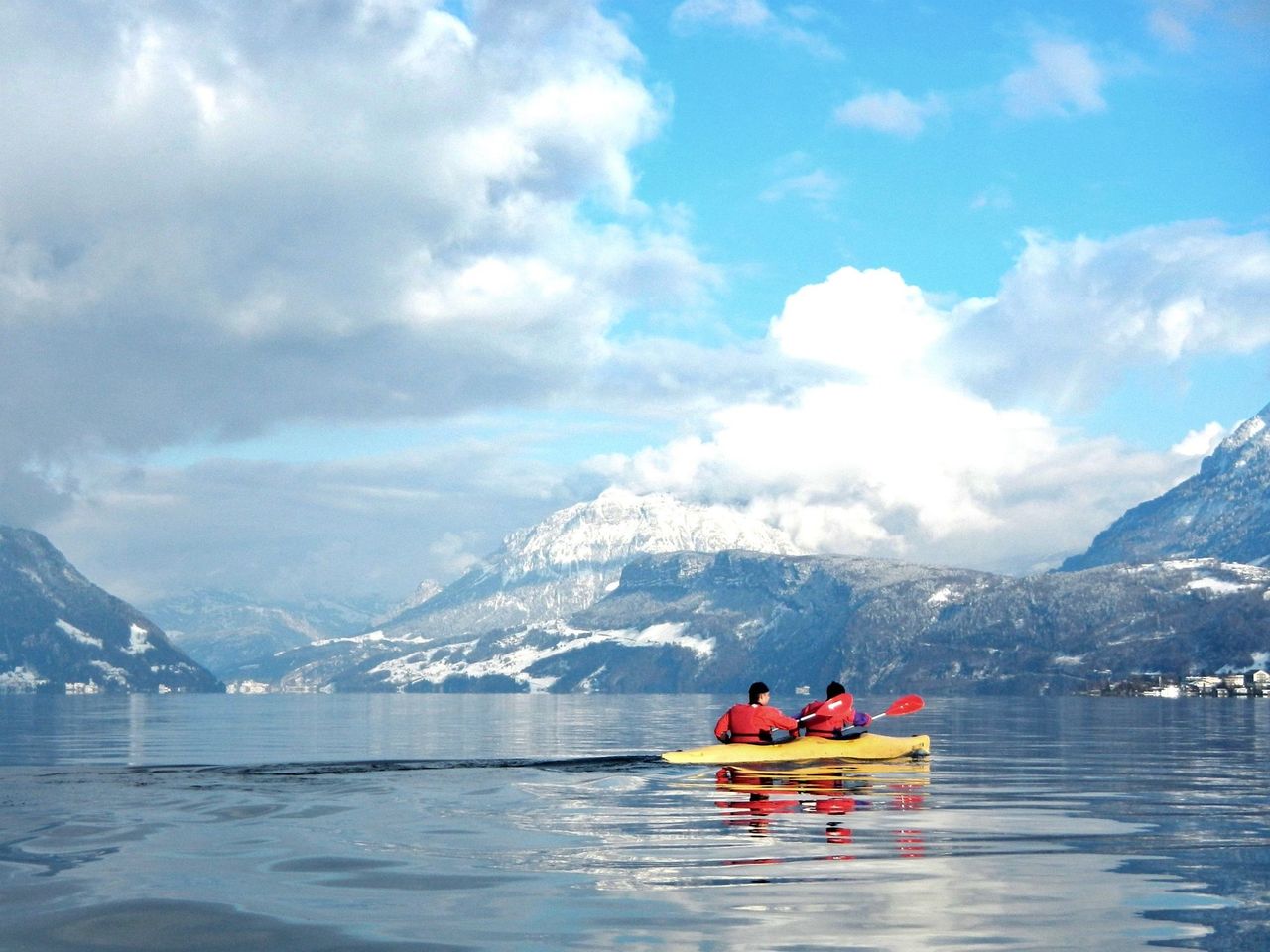 Winter Kajak Trip Vierwaldstättersee