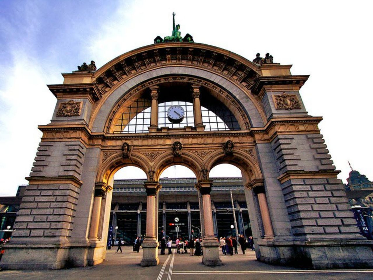 Private day trip to Stanserhorn and Lucerne from Zurich