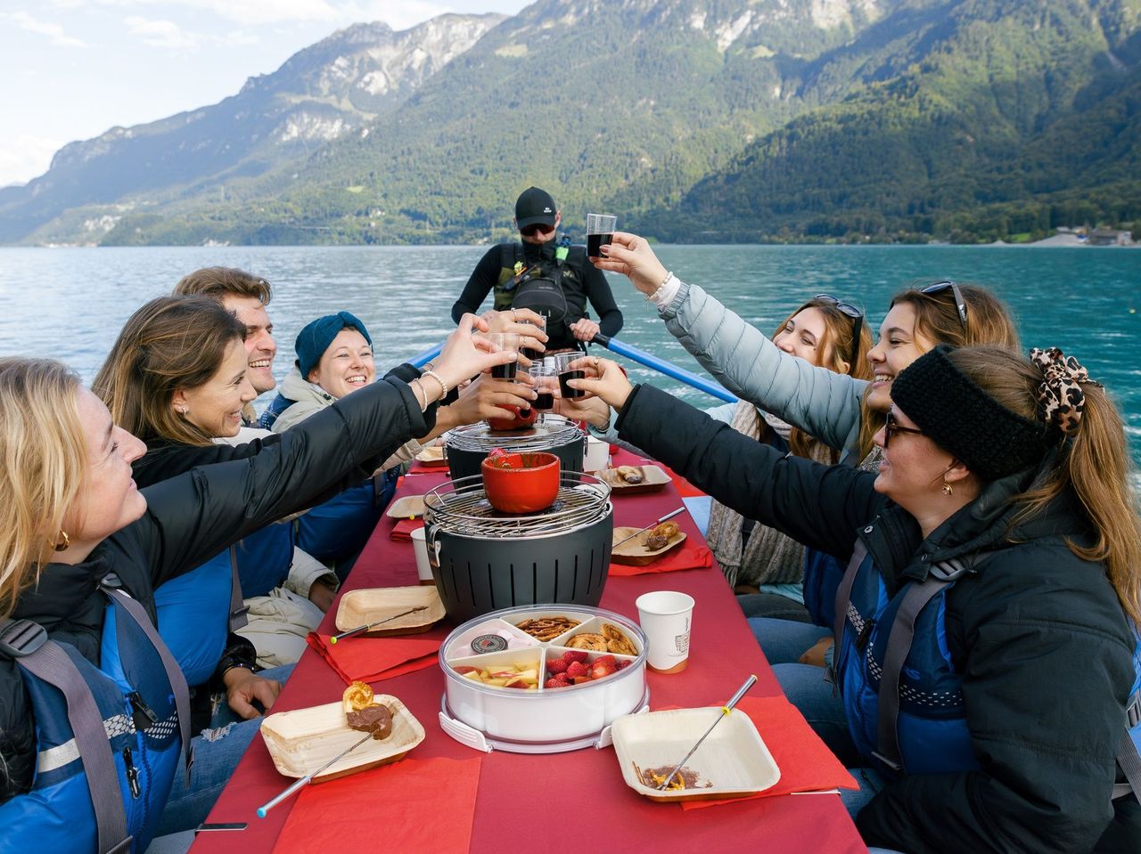 Schokoladenfondue Float auf dem Brienzersee