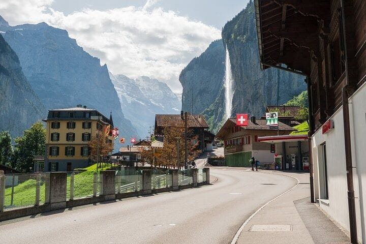 Da Lucerna: tour di un giorno in piccolo gruppo a Lauterbrunnen e Mürren