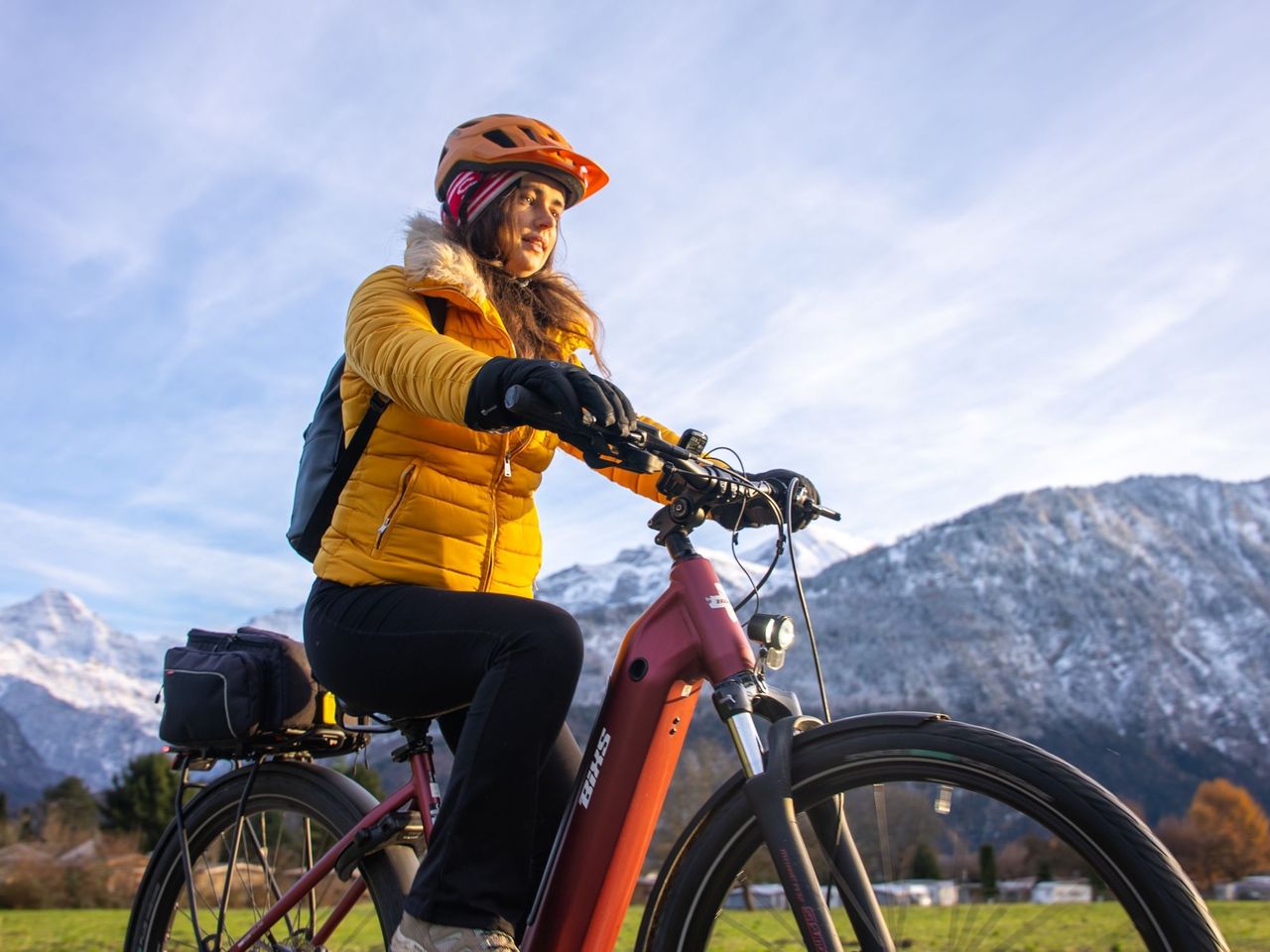 Scenic Winter E-Bike Tour durch die Region Interlaken