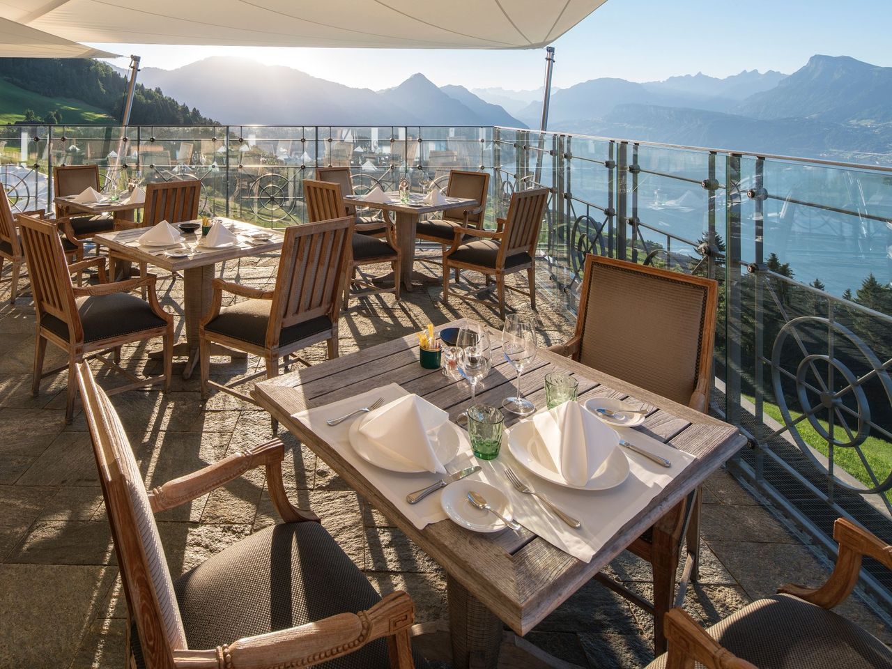 Helikopter Flug Vierwaldstättersee mit Dessert in Villa Honegg ab Pfaffnau