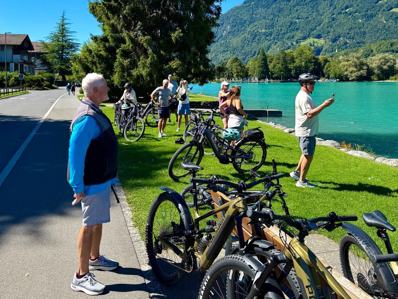 "Iseltwald and Giessbach" - explore Interlaken by e-bike