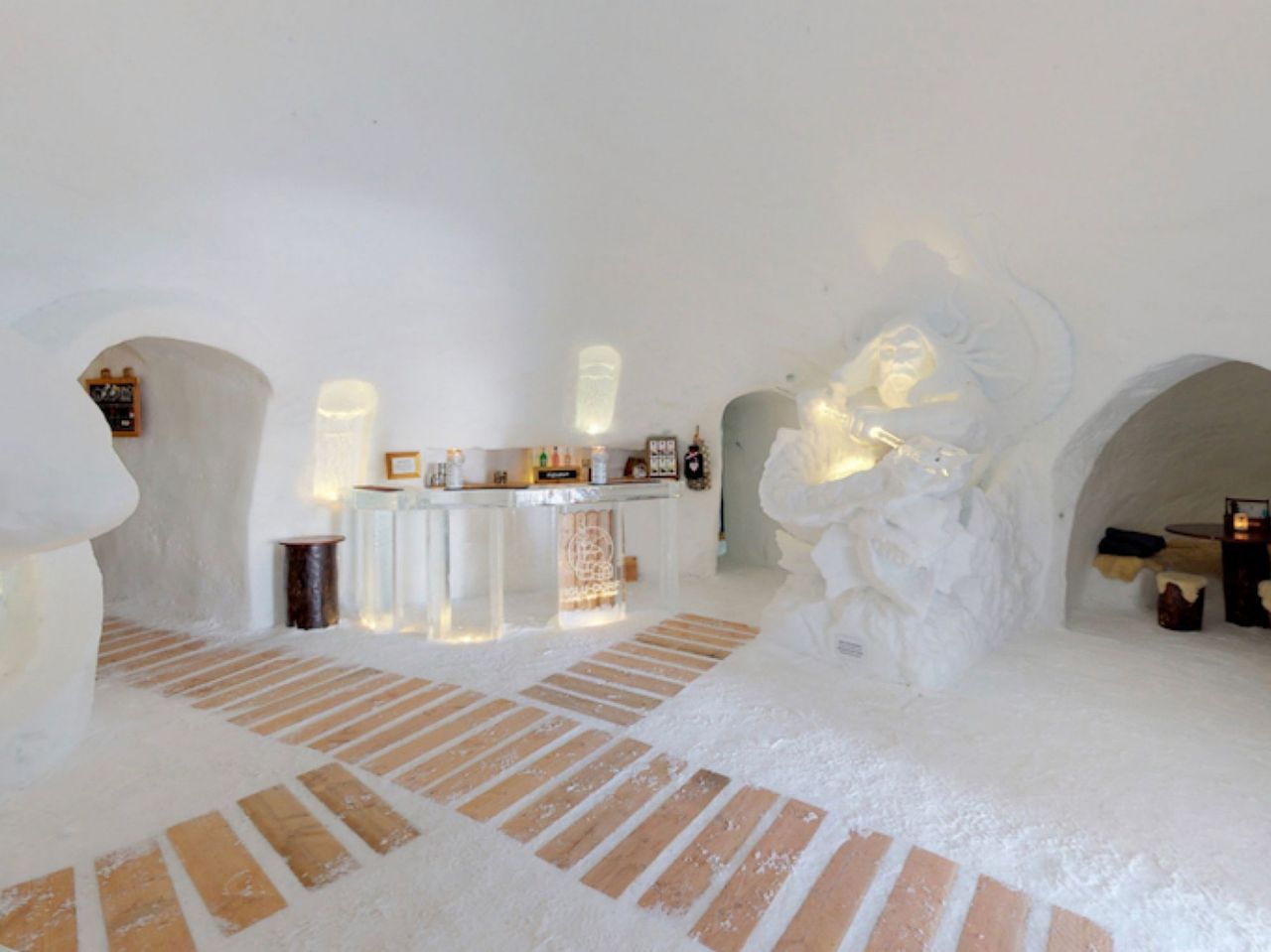 Overnight stay in a Romantic Igloo in Zermatt