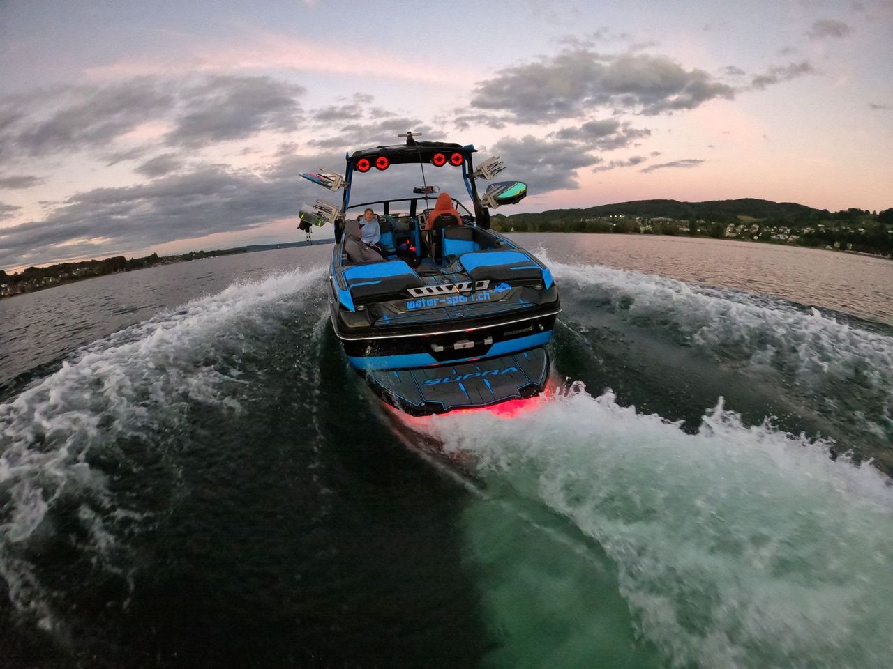 Privates Wakesurfen auf dem Untersee (Bodensee)