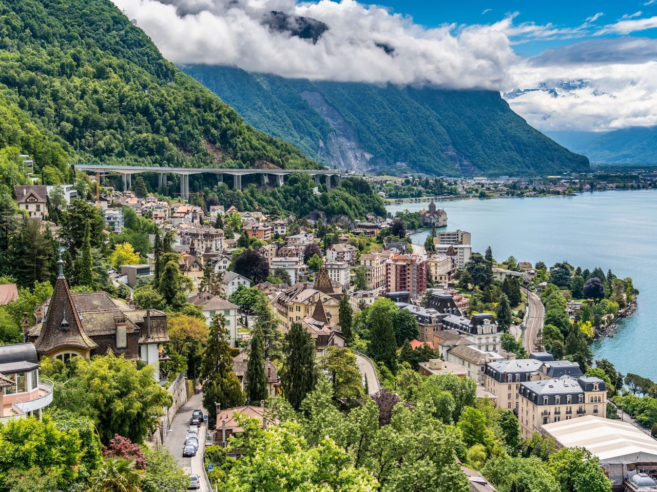 Ab Bern: Privater Tagesausflug nach Montreux und Chaplin’s World