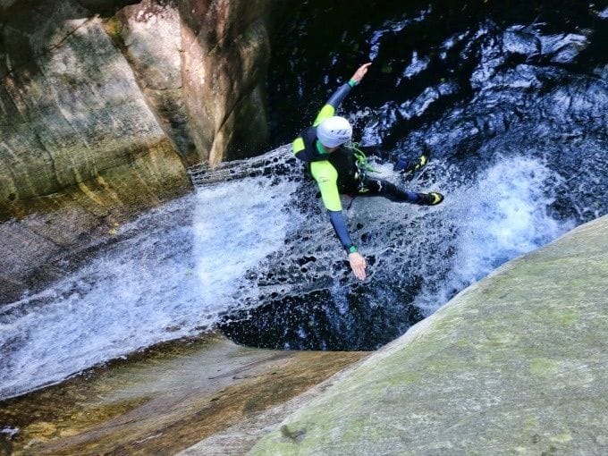 Verzascatal Canyoning Corippo Schlucht Basic für Anfänger 
