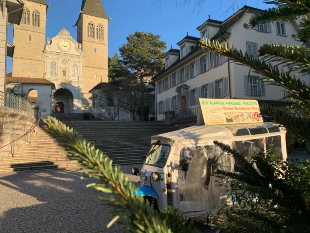 “Fondue-Tuk” - Stadtrundfahrt mit dem Tuk Tuk in Luzern