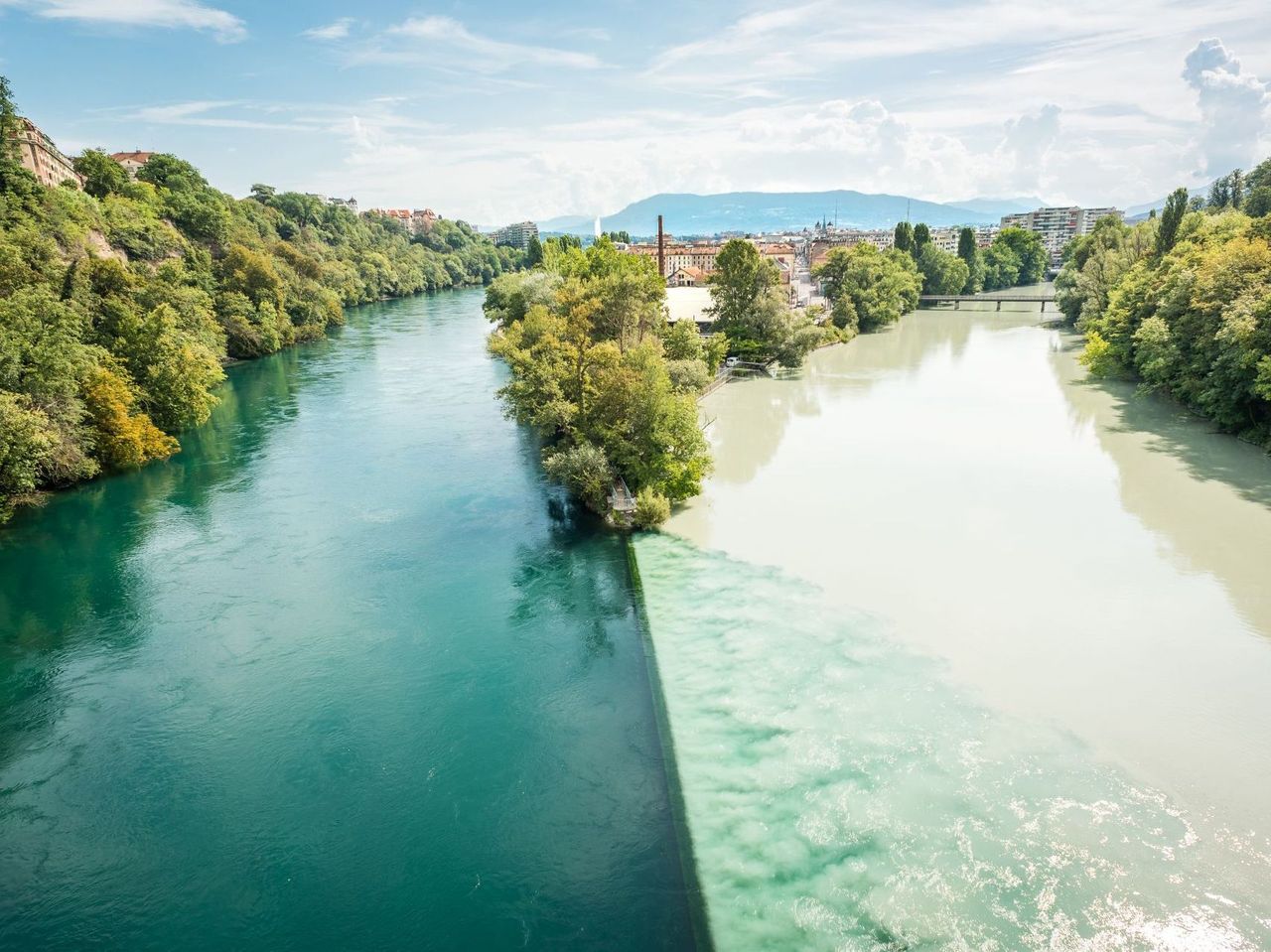 Geneva: City tour by bus and mini-train