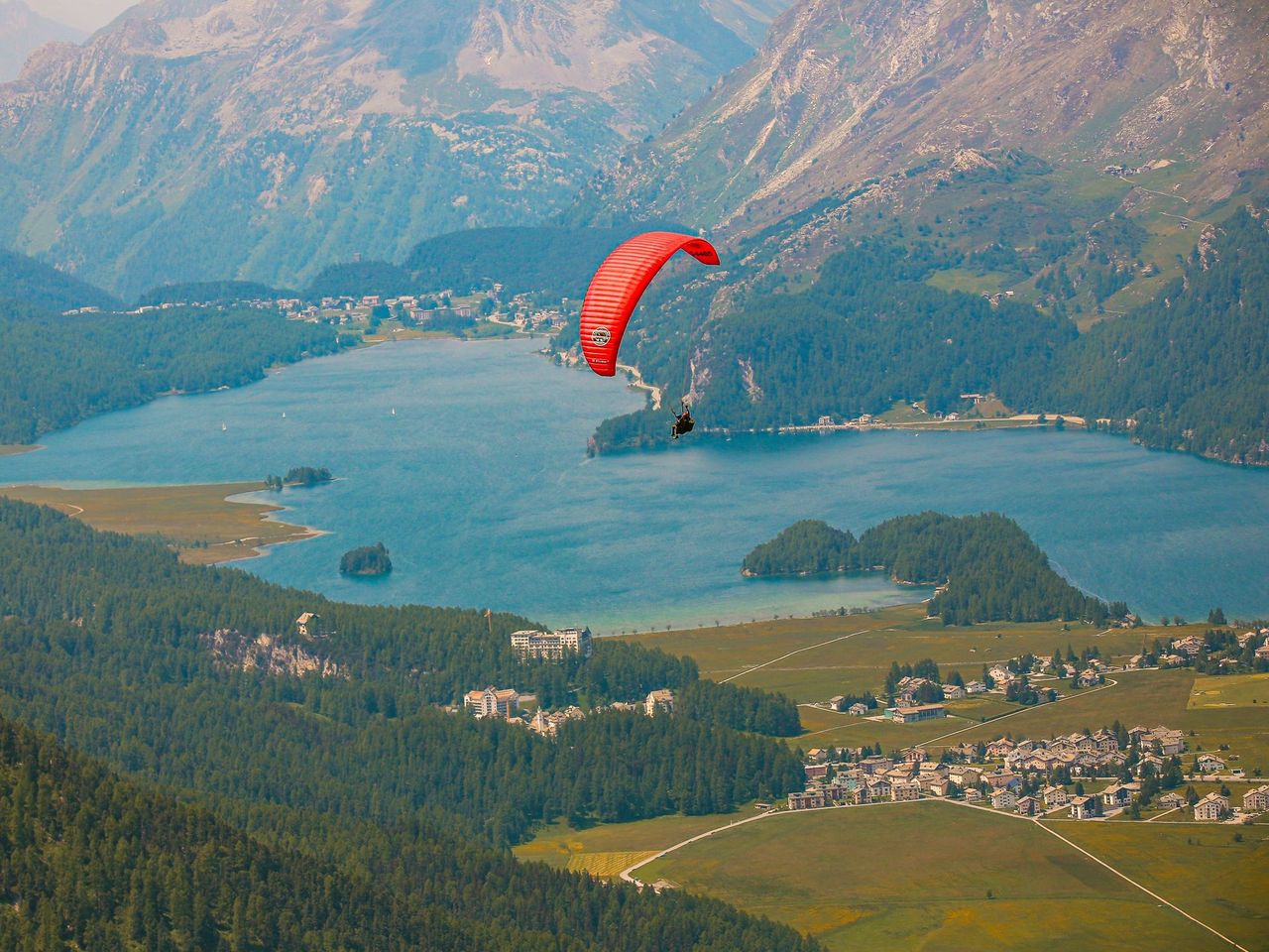 Samedan sunset paragliding