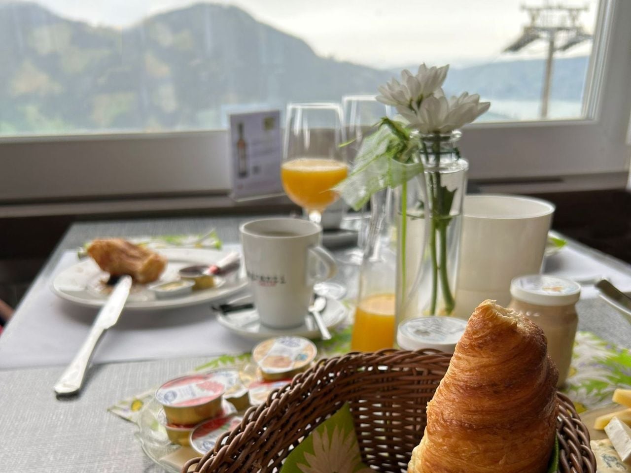 Frühstück im Berggasthaus Mostelberg