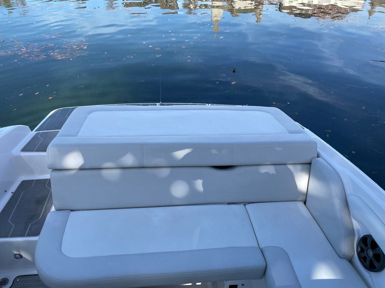 Sortie privée en bateau sur le lac de Zurich avec skipper et sports nautiques au départ de Rapperswil