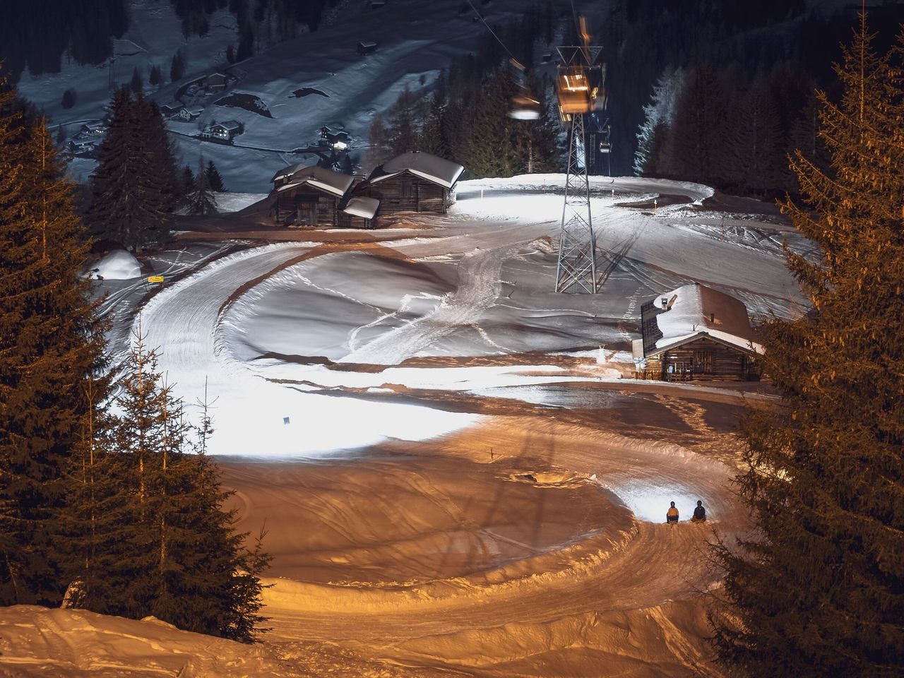Abendschlitteln am Rinerhorn inkl. Abendkarte, Fondue und Schlittenmiete