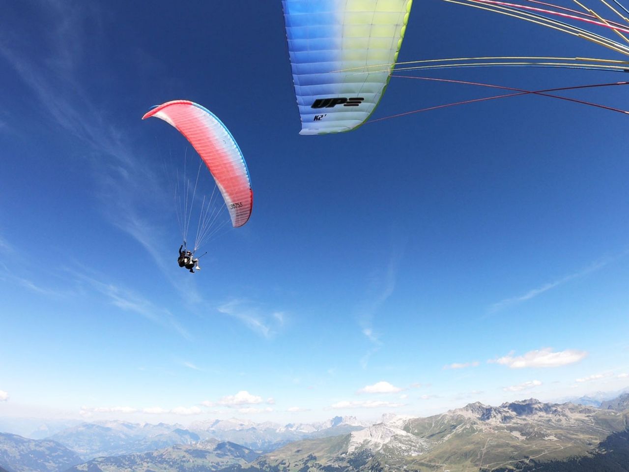 Tandem Paragliding for Couples in Davos