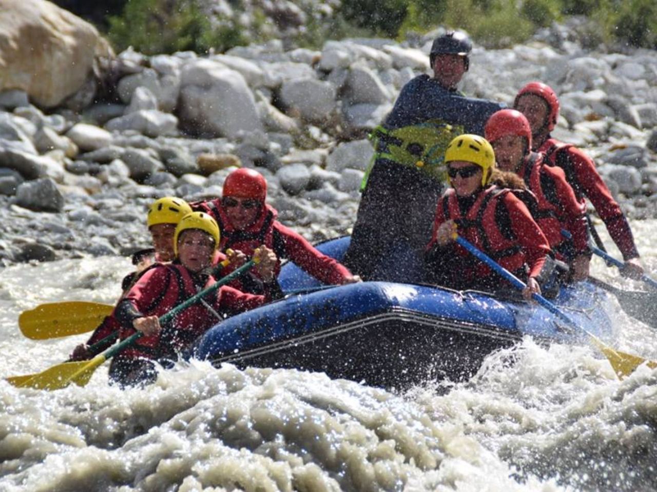 Wildwasser-Rafting auf der Rhône im Wallis