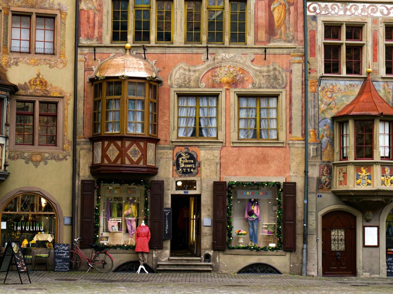 From Lucerne: Private day trip to four countries