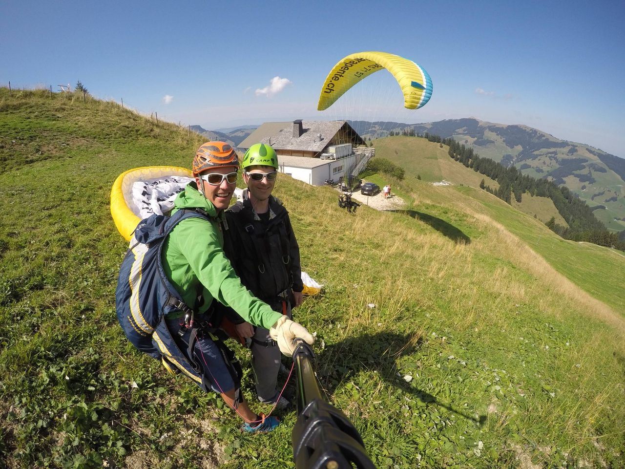 "Der Klassiker" langer Gleitschirmn Tandemflug in Gruyère