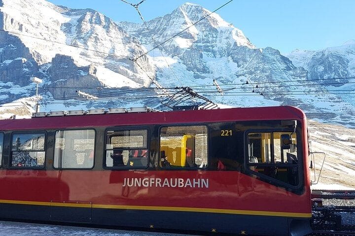 Da Interlaken: tour guidato circolare allo Jungfraujoch nel pomeriggio