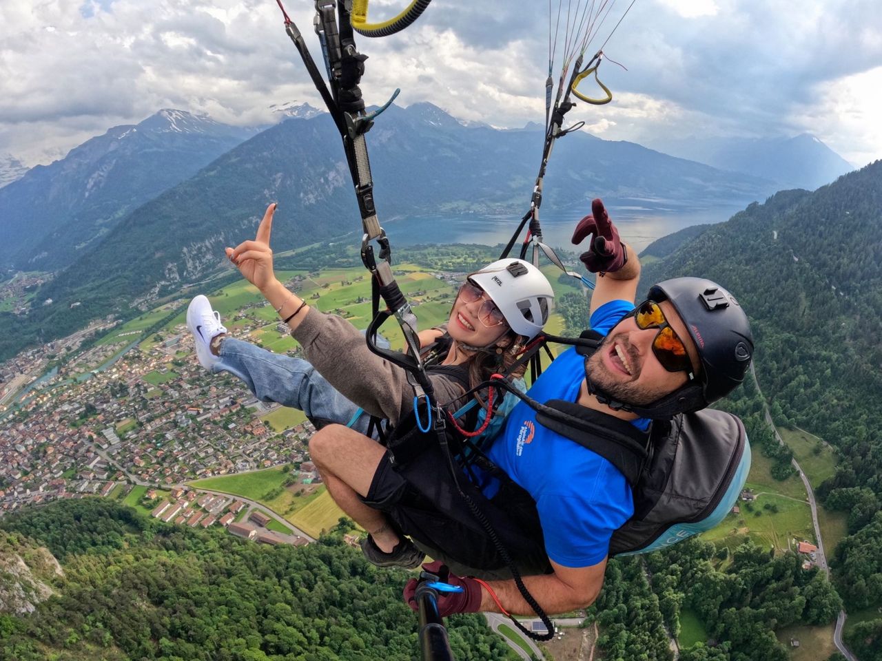Beatenberg Gleitschirmfliegen Tandem ab Interlaken