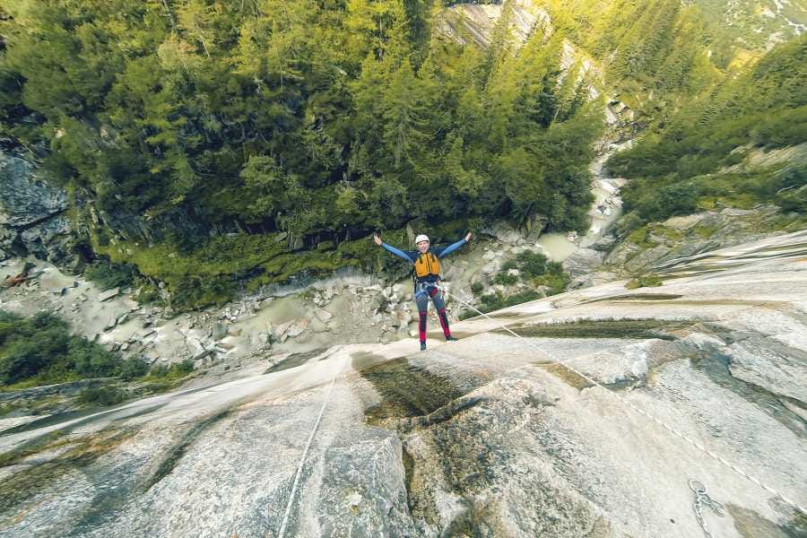 Grimsel Canyoning für Anfänger und Fortgeschrittene ab Interlaken