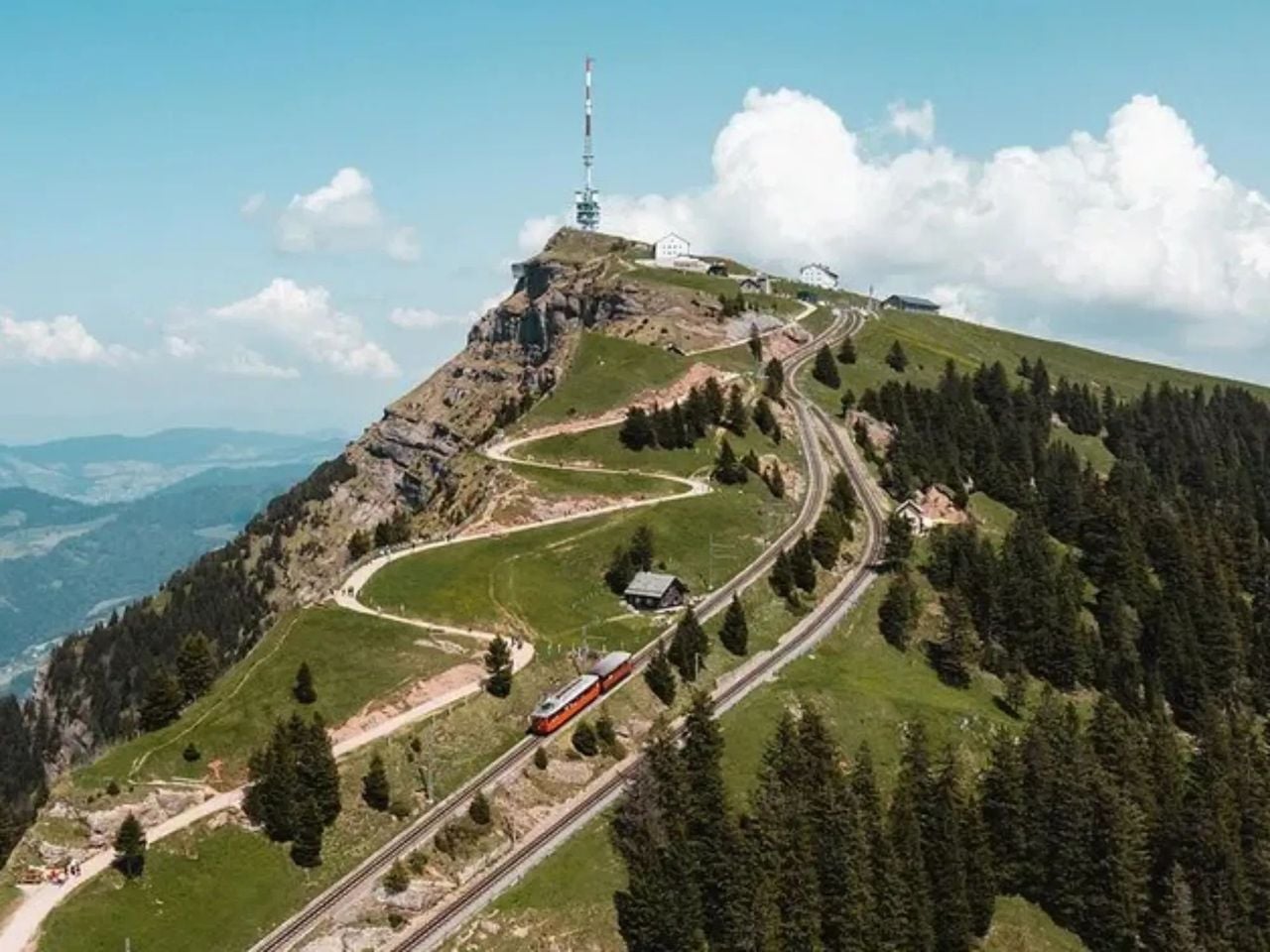 Ab Zürich: Mit Bahn, Schiff und Zahnradbahn in die Schweizer Alpen mit See und Rheinschlucht