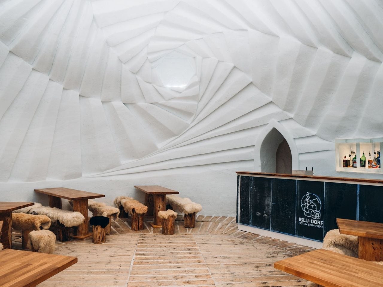 Overnight stay in a Romantic Igloo in Gstaad