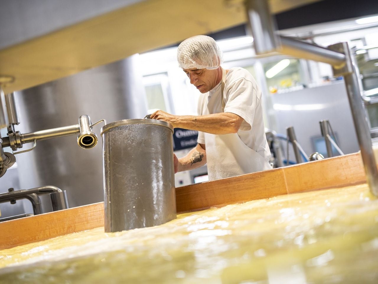 Ab Zürich: Bustour zum Rheinfall, Chocolarium und Appenzeller Schaukäserei 